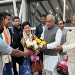CG Breaking: Chhattisgarh Congress in-charge Kumari Selja reached the capital, CM gave a grand welcome at the airport