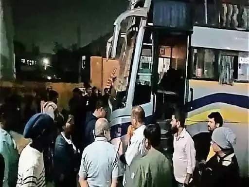 CG Big Accident: Bus collided with 5 vehicles in the capital, created a ruckus, the driver said - suddenly darkness in front of the eyes