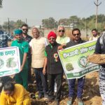CG News : Tree plantation done under the joint auspices of Green Army and Suyash Hospital on Gurughasidas Jayanti, 5000 saplings were planted