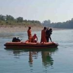 CG News: Two students who went for a picnic were washed away in the river, rescue operation continues