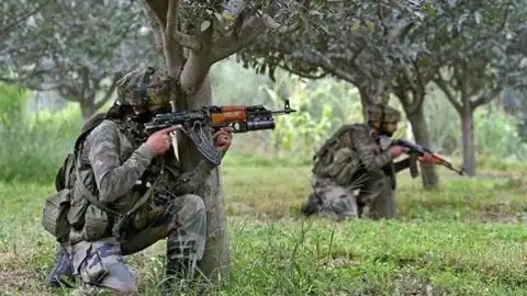 CG NEWS: Encounter between soldiers and Naxalites, two Naxalites including female commander killed ..