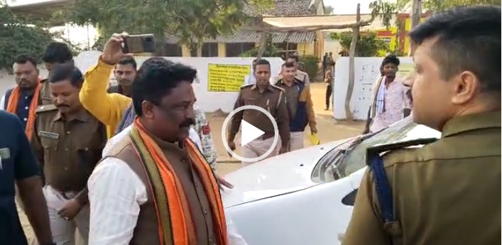 CG BIG BREAKING : Jharkhand Police in action mode after voting, BJP candidate Brahmanand Netam in custody...