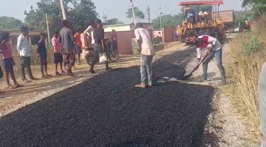 CG News: Effect of CM Baghel's order is visible, bad roads are being repaired fast