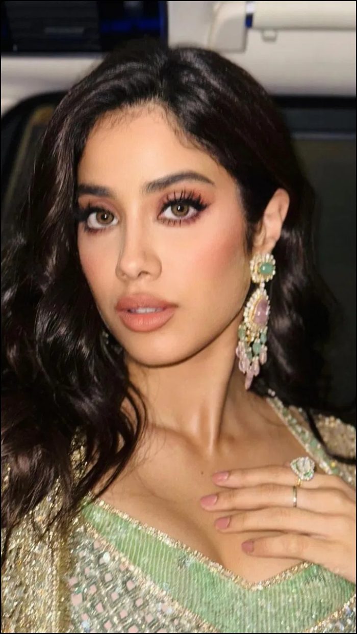 Janhvi Kapoor Photos: Janhvi Kapoor looked beautiful in traditional look, see picture