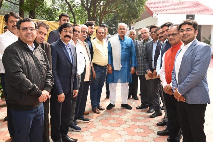 RAIPUR NEWS: The newly elected delegation of the Indian Medical Association met CM Baghel, discussed the problems being faced in running the nursing home.