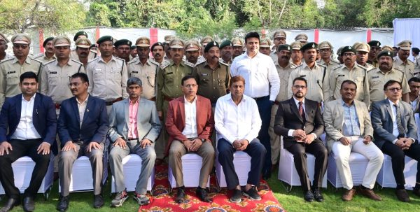 CG NEWS : स्टार अलंकरण कार्यक्रम में शामिल हुए मंत्री अकबर, वन क्षेत्रपाल के पद पर पदोन्नत 66 अधिकारियों को अलंकृत कर दी बधाई