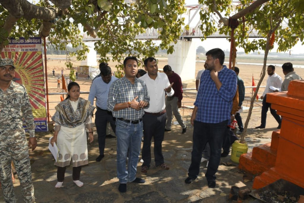 CG NEWS: Collector inspected Maghi Punni fair site in Rajim, gave necessary guidelines to officials regarding preparations