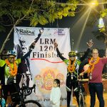 RAIPUR NEWS: Dr. Manoj Kushwaha and Sameer Chandel created history, traveled 1200 kilometers in 84 hours by riding a cycle
