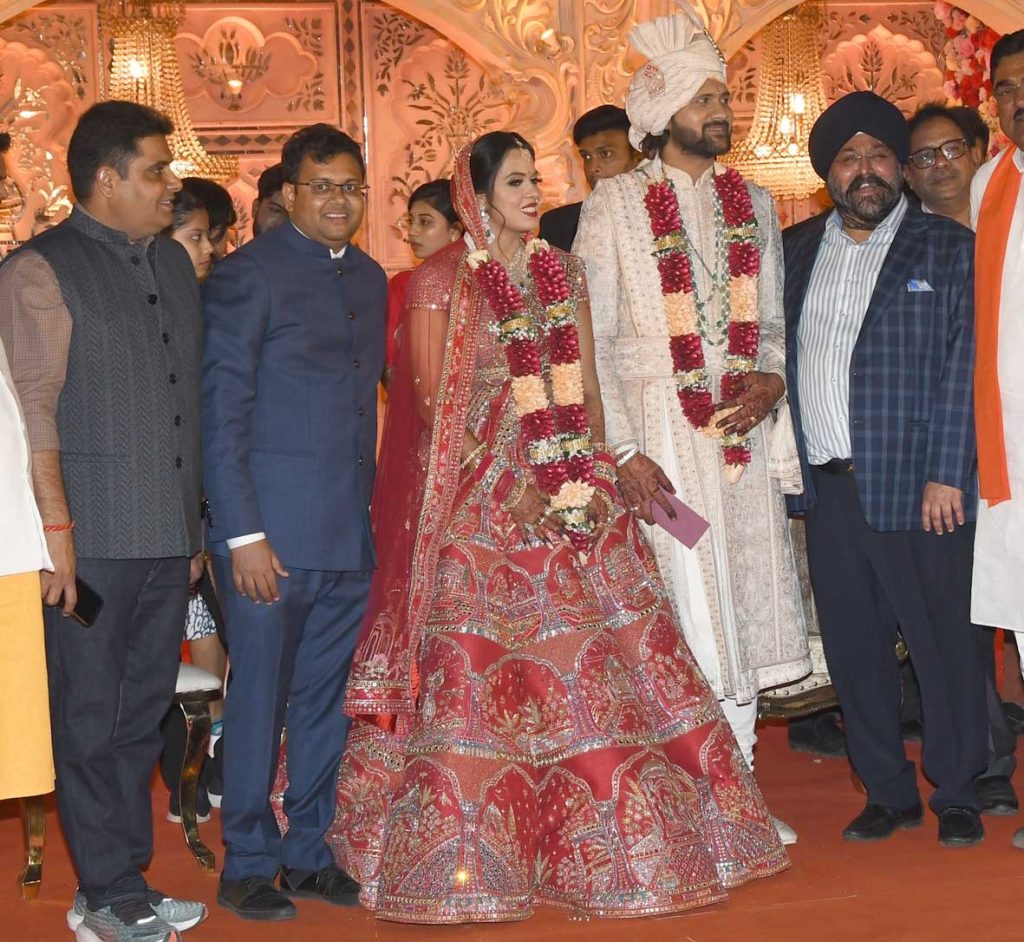 Hora, Chairman of the Grand Group along with the Governor, Vis President, Chief Minister of Chhattisgarh and Madhya Pradesh attended the marriage of Dr. Shubhakirti, blessed the bride and groom