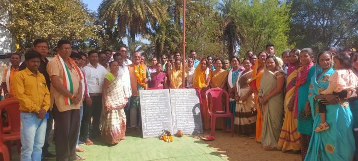CG NEWS: Anganwadi and community building MLA Anoop Nag performed Bhumi Pujan, ward residents expressed gratitude