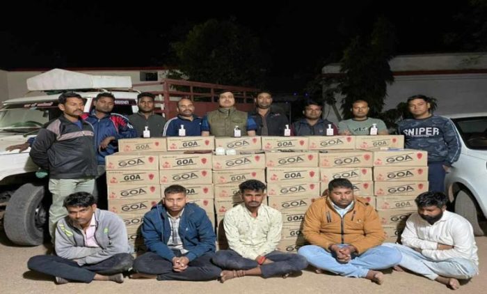 CG CRIME: Police arrested five accused with 90 boxes of illegal liquor, smugglers were bringing liquor from MP
