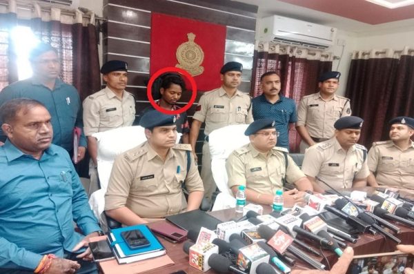  CG CRIME NEWS : पकड़ा गया ASI का कातिल, ढंग से होली नहीं मनाने देने पर गुस्साए युवक ने की थी हत्या, ऐसे हुआ गिरफ्तार 