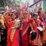 CG Budget 2023: Budget reaction: Anganwadi workers and assistants celebrated Holi fiercely before Holi, Chief Minister's budget announcement doubled the happiness of the festival, celebrated the increase in honorarium, told the budget of trust