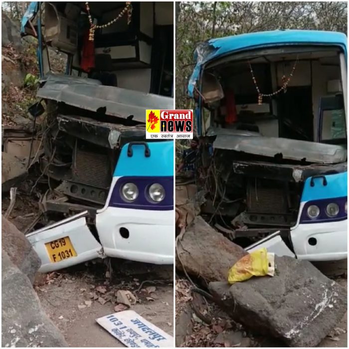CG ACCIDENT BREAKING: Speeding bus collides with roadside stone, 8 passengers injured, driver's condition critical