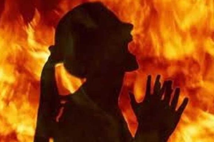 CG CRIME NEWS: Student set herself on fire by pouring kerosene, condition critical