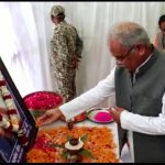 CG NEWS: CM Bhupesh Baghel paid tribute to the photograph of former MP late Sohan Potai, said- the death of MP Potai is an irreparable loss to the society