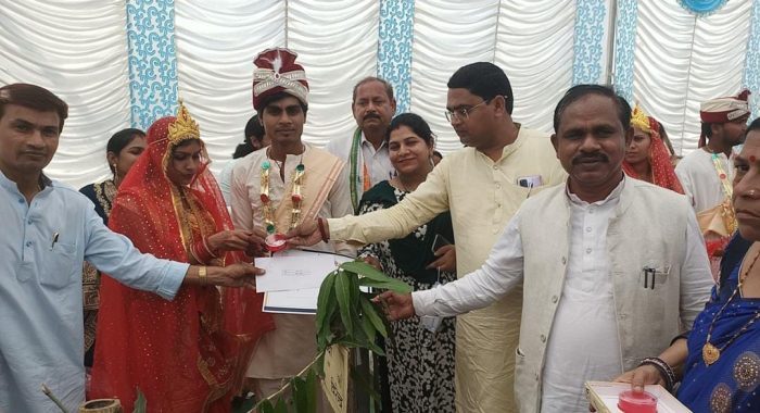 CG NEWS: 41 couples tied the knot under the Chief Minister's Kanya Vivah Yojana, with the blessings of the officials of the Women and Child Development Department and best wishes for their happy life