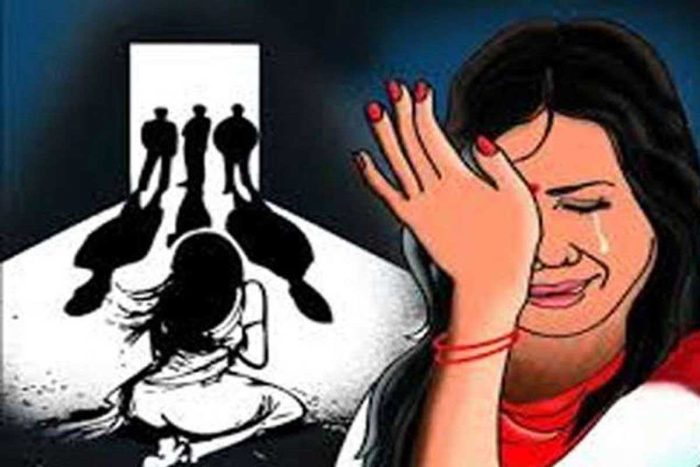CG CRIME: Rape of a girl who went to see the fair: youths abducted and raped, police engaged in search of accused