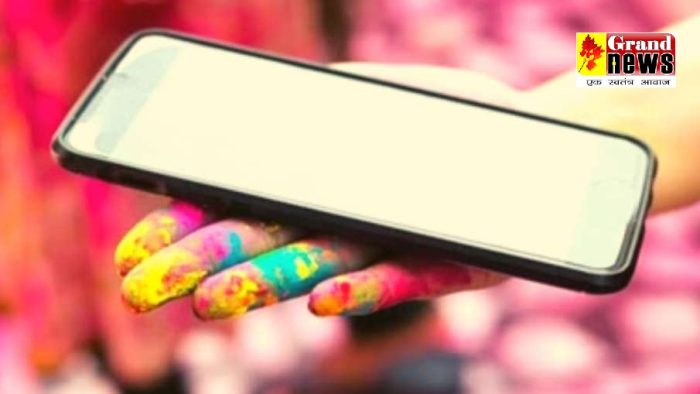 Holi 2023: Don't worry if your smartphone has fallen in water, fix your mobile with this trick
