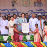 CG BREAKING: CM Baghel inaugurated the 'Chief Minister Adivasi Parab Samman Nidhi Yojana', in the presence of Priyanka Gandhi, 1840 gram panchayats were issued a grant of Rs 5-5 thousand