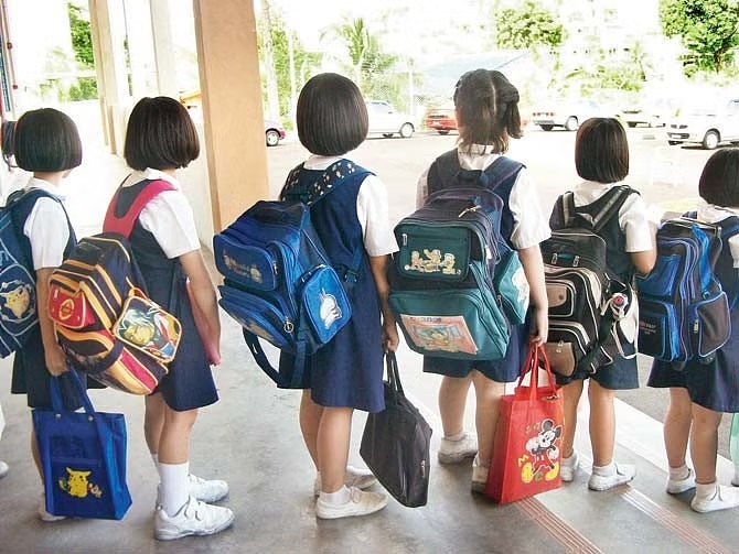  BIG NEWS : स्कूलों को शिक्षा मंत्री की चेतावनी, महंगे किताब-ड्रेस खरीदने पर किया मजबूर तो होगी कड़ी कार्रवाई 