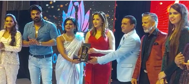 BHILAI NEWS : राष्ट्रीय स्तर के ब्यूटी पेजेंट का आयोजन भिलाई में, 16 राज्यों से पहुंचे प्रतिभागी, बालीवुड अभिनेत्री अदिति गोवित्रकर रही मौजदू 