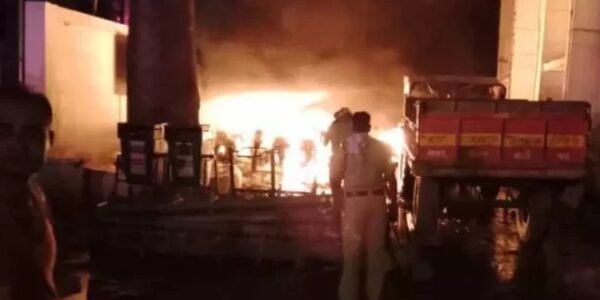 Raipur News : कोतवाली थाने में लगी भीषण आग, परिसर में खड़ी कई गाड़ियां जलकर खाक