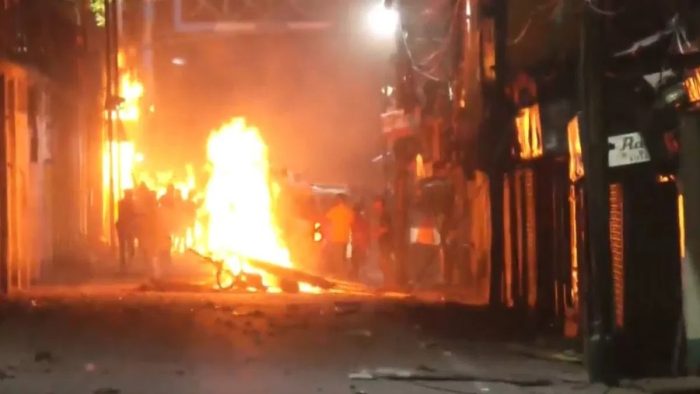 Bengal Violence: Stone pelting in two groups during the procession in Hooghly, police force deployed on the spot....