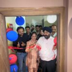 CG NEWS : Grand inauguration of Grand News in Raigarh, Chairman Gurcharan Singh Hora inaugurated the Grand Office by cutting the ribbon