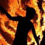CG SUICIDE NEWS: Drunken husband set himself on fire by pouring kerosene, sensation spread in the area