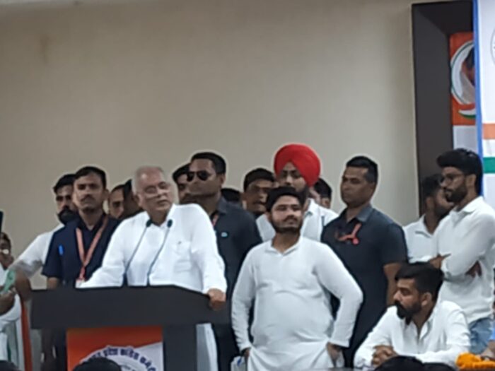 RAIPUR NEWS : NSUI के कार्यकर्ता सम्मलेन में शामिल हुए सीएम बघेल, कहा-  कांग्रेस को दूसरी बार सत्ता में लाना है