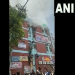 Mukherjee Nagar Fire : कोचिंग सेंटर में लगी भीषण आग, मची-अफरातफरी, 400 छात्रों ने कूदकर बचाई जान