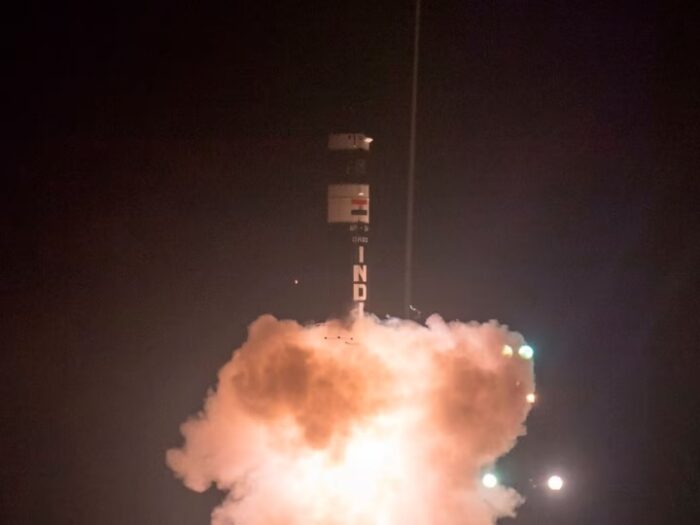 Agni Prime Missile Flight Test : बैलिस्टिक मिसाइल ‘अग्नि प्राइम’ का हुआ सफल परीक्षण, रक्षा मंत्री ने DRDO और सशस्त्र बलों को दी बधाई 