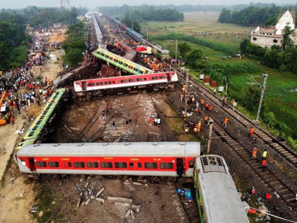 Balasore Train Accident : बालासोर रेल हादसे में CBI का बड़ा एक्शन, रेलवे के तीन कर्मचारी गिरफ्तार