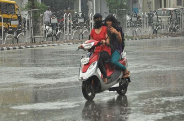 CG WEATHER UPDATE : छत्तीसगढ़ में मौसम हुआ सुहावना, रायपुर समेत प्रदेश के कई इलाकों में हो रही बारिश  