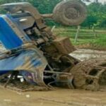 CG NEWS : खेत जुताई के दौरान ट्रैक्टर पलटा, दबने से किसान की दर्दनाक मौत