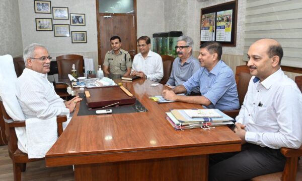 CG NEWS : प्रधानमंत्री मोदी के प्रवास की तैयारियों को लेकर मुख्यमंत्री बघेल ने ली उच्च स्तरीय बैठक
