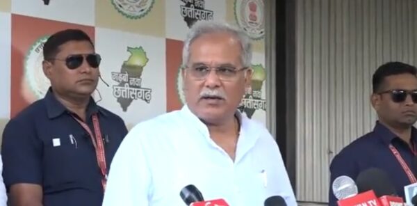 CG NEWS : मुख्यमंत्री बघेल ने मोहन मरकाम के मंत्री पद की शपथ को लेकर दी जानकारी, रमन सिंह के बयान पर किया पलटवार, कहा- पहले अपना घर देख लें फिर दूसरों का ध्यान दें 