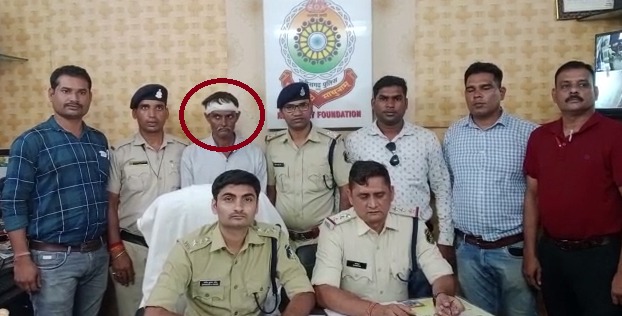 CG CRIME NEWS : चोरी करने वाला आरोपी चढ़ा पुलिस के हत्थे, लाखों रुपये के सोने-चांदी के जेवरात बरामद