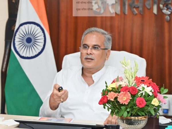 CG NEWS : मुख्यमंत्री बघेल ने सरगुजा को दी स्वास्थ्य सुविधाओं की सौगात, बोले - शिक्षा, चिकित्सा हमारे सरकार की सर्वोच्च प्राथमिकता