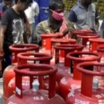 LPG Cylinder Price: Great news received on the first day of August, LPG cylinder became cheaper, know the new rate list