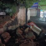 RAIPUR BREAKING : लगातार हो रही बारिश के बीच बड़ा हादसा, ढही टिकरापारा थाने की दीवार 