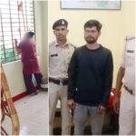 CG CRIME NEWS : पत्नी की हत्या कर फंदे पर टांग दी थी लाश, आरोपी पति गिरफ्तार, आत्महत्या दिखाने का करता रहा प्रयास 