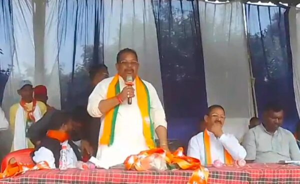 CG NEWS : चुनाव से पहले भाजपा के खेमे में नेताओं की एंट्री, बीडीसी, सरपंच सहित 45 नेता ने थामा पार्टी का दामन 