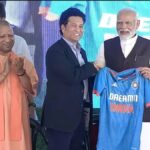 Sachin Tendulkar gifts Jersey to PM Modi: सचिन तेंदुलकर ने PM मोदी को गिफ्ट की 'नमो' नाम वाली टीम इंडिया की जर्सी, WATCH VIDEO..