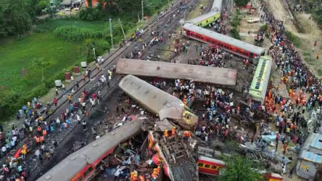 Indian Railways: रेल मंत्रालय का बड़ा फैसला, हादसे में मृतकों और घायलों के आश्रितों को मिलेगा 10 गुना मुआवजा