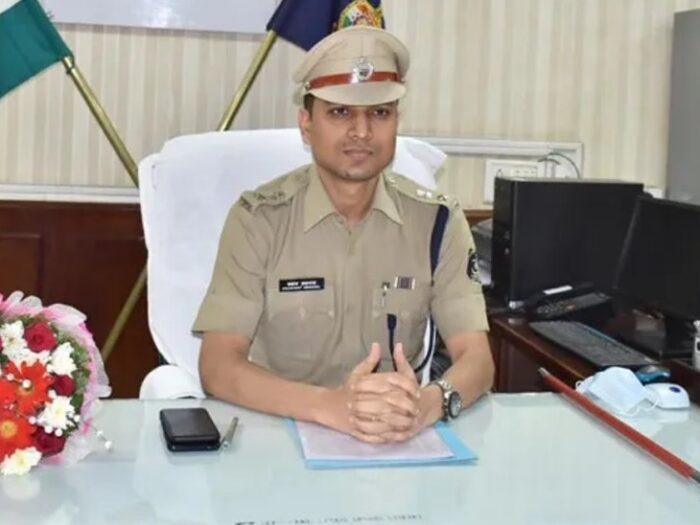 RAIPUR NEWS: In view of the assembly elections and festival season, SSP held a meeting of gazetted officers and police station in-charges...