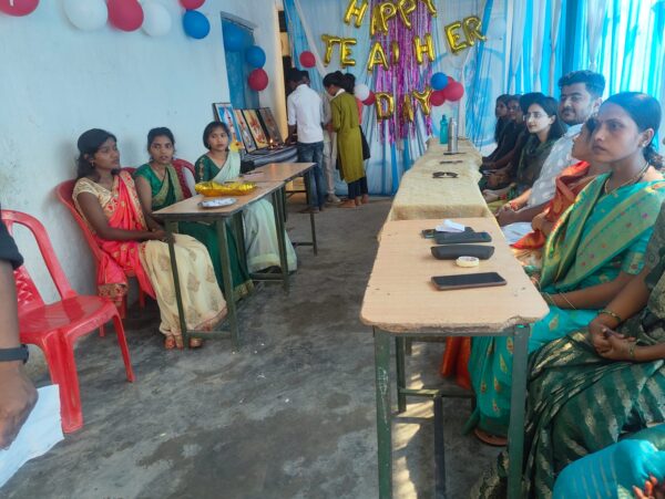 CG NEWS : शिक्षक दिवस पर डीसी अनन्या अग्रवाल द्वारा सरस्वती शिशु मंदिर के शिक्षकों को सम्मानित किया गया