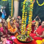 RAIPUR NEWS : शंकर नगर की महिलाओं ने धूमधाम से मनाया तीज का त्योहार