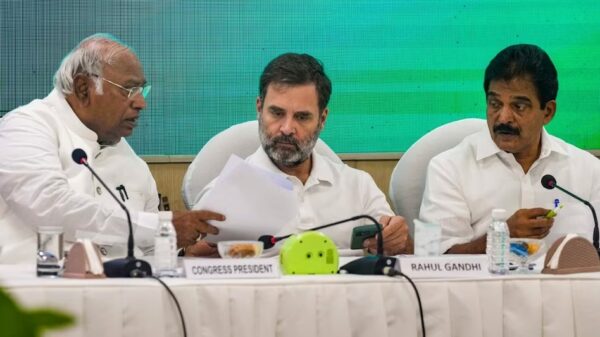 BIG BREAKING : CWC की बैठक में ऐतिहासिक फैसला, कांग्रेस शासित सभी राज्यों में होगी जातीय जनगणना, राहुल गांधी ने की घोषणा 